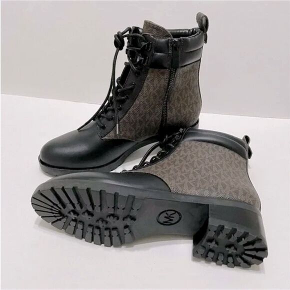 Michael Kors Riding Boots- halsey combat boots ankle lace up black leather - Picture 1 of 7